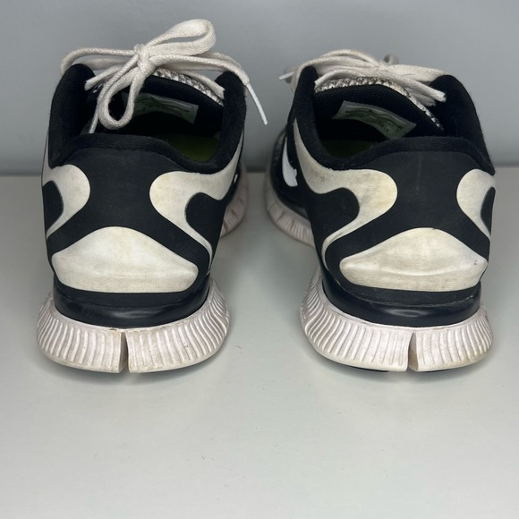 Nike Free 5.0 Running Shoes - Picture 4 of 6